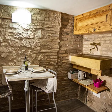 Lo Scrigno Di Alice * Trevi